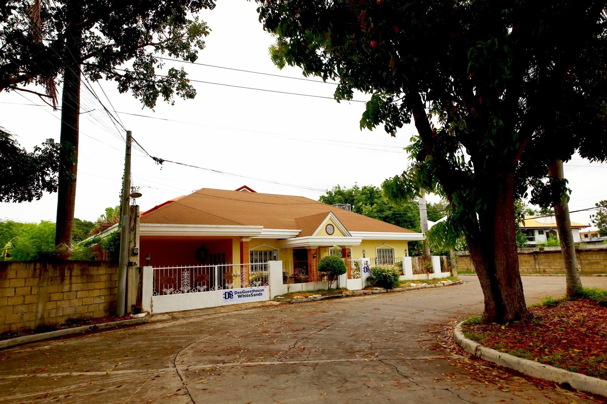Dee Guesthouse White Sands Lapu-Lapu City Exterior foto